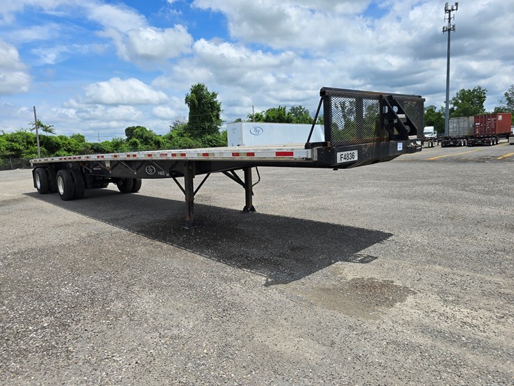 2015-great-dane-48'-x-102"-image-60