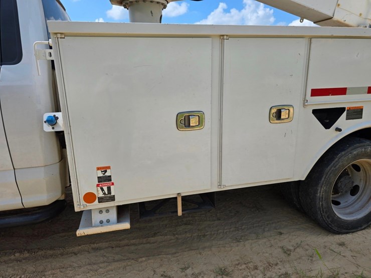 2019-ford-f550-image-3