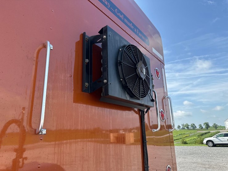 2019-kenworth-w900l-image-24