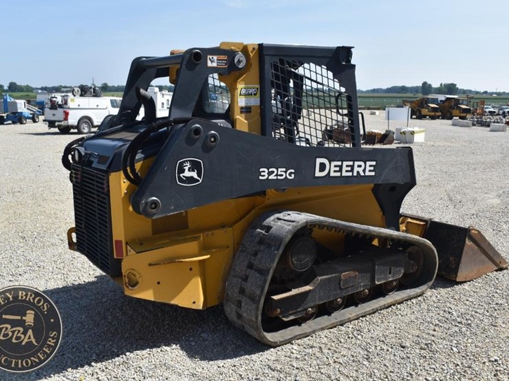 2019-deere-325g-image-23