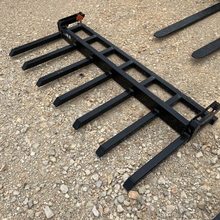 Wolverine 67" Pallet Forks w/ 7 Teeth