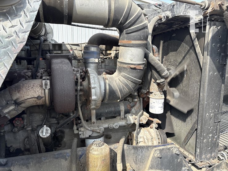 1986-peterbilt-349-image-8