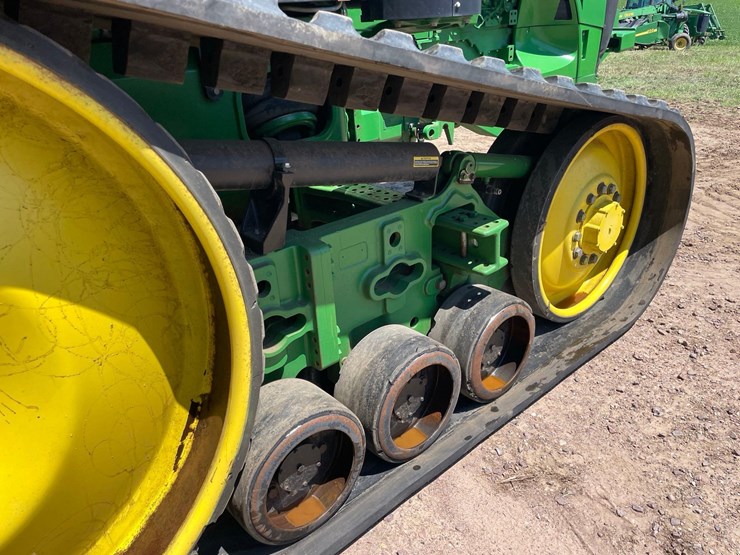 2013-john-deere-8360rt-image-29