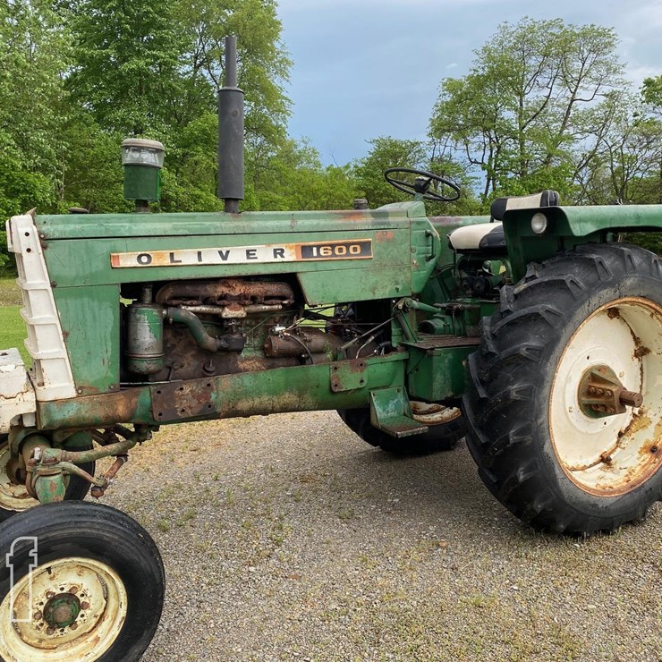 1962 OLIVER 1600