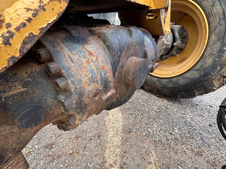 caterpillar-th407c-image-15