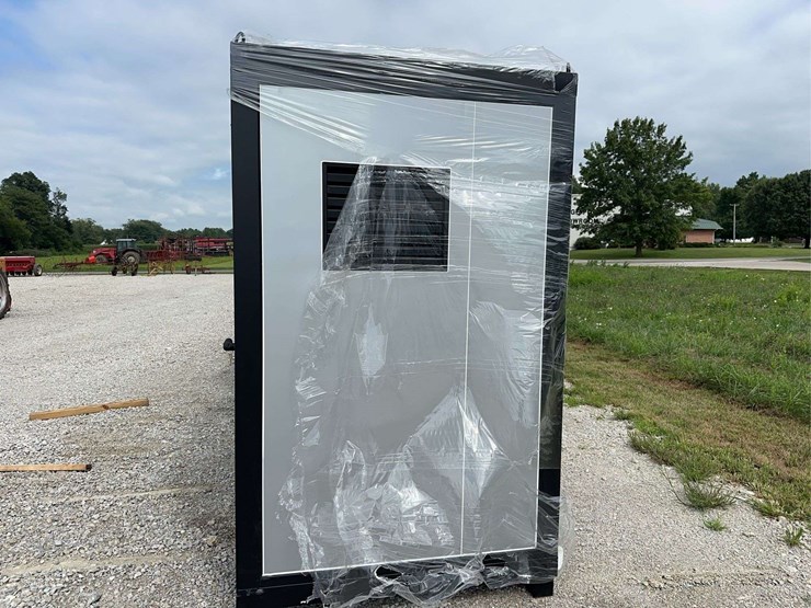 portable-restroom-image-3