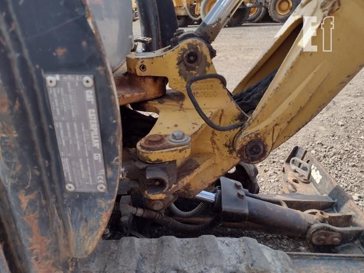 2012-caterpillar-300.9d-image-21