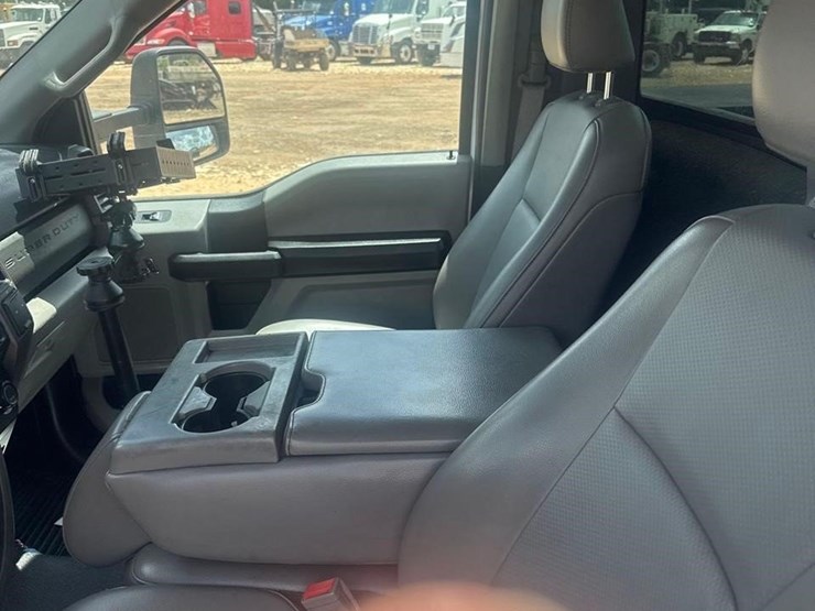 2018-ford-f350-image-19