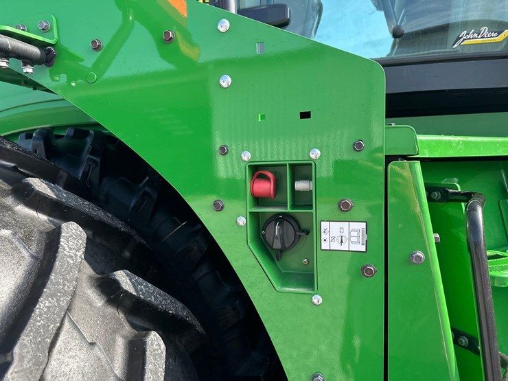 2022-john-deere-9r-390-image-17