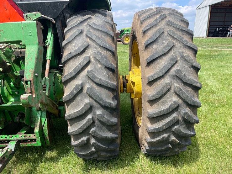 john-deere-4755-image-17