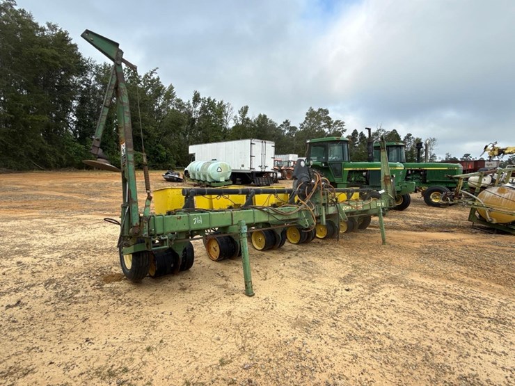 john-deere-6-image-1