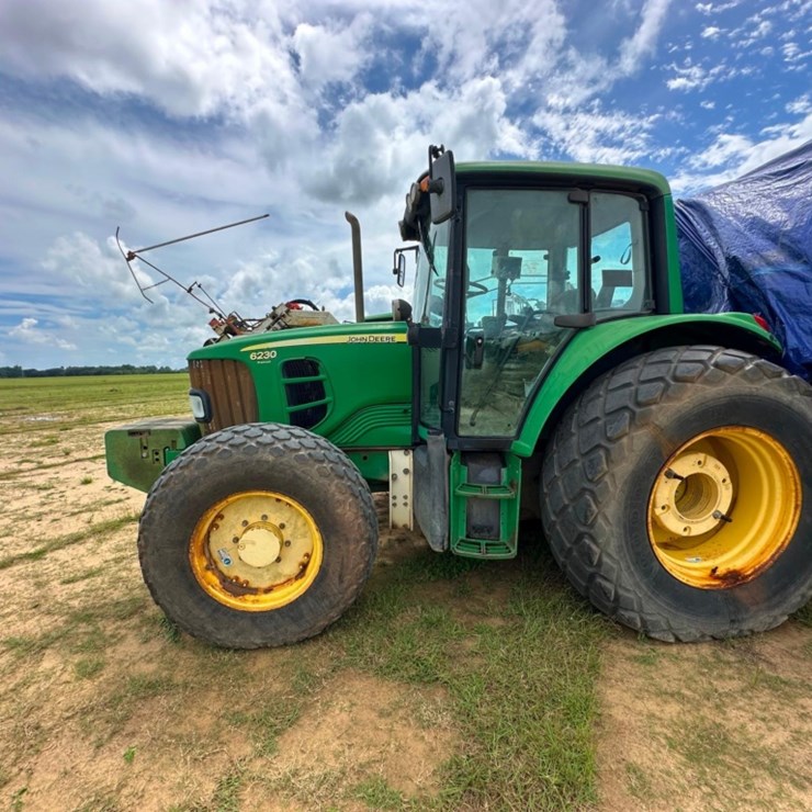 2010 JOHN DEERE 6230 PREMIUM