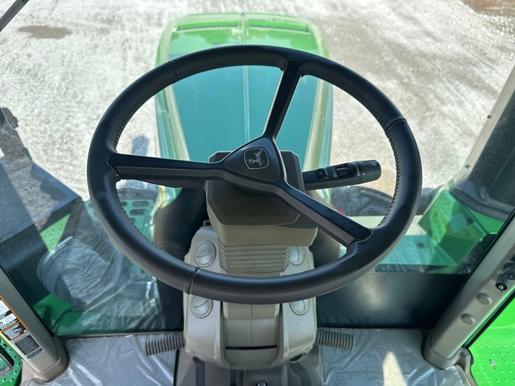2022-john-deere-9r-390-image-47