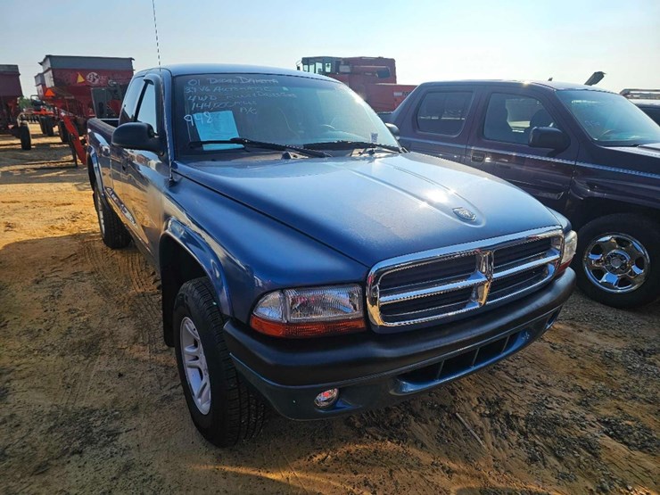 2001-dodge-dakota-image-1