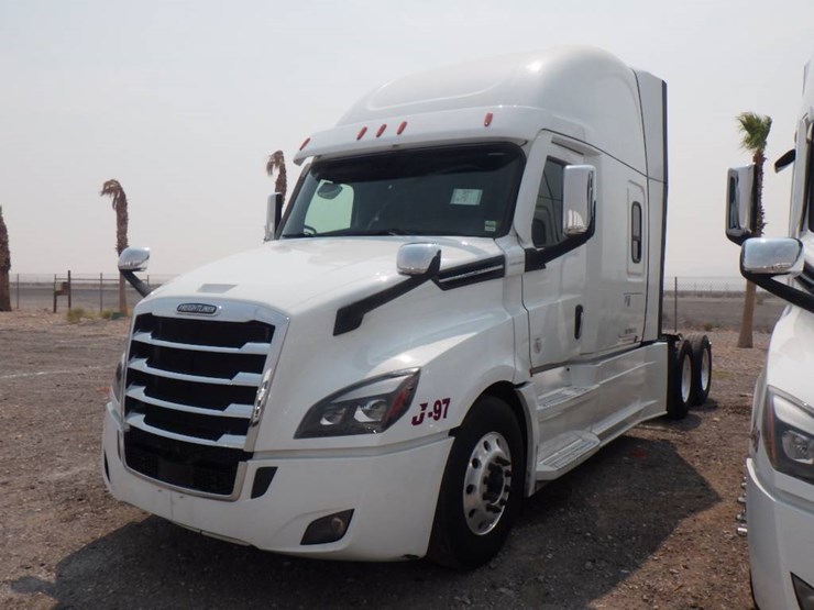 2023-freightliner-cascadia-126-image-1