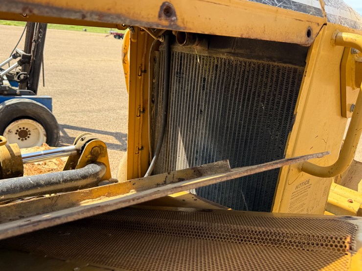 caterpillar-d3g-lgp-image-17