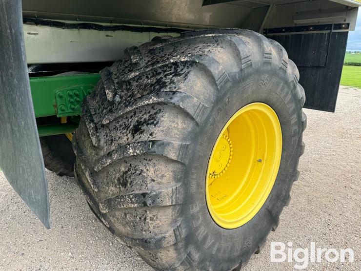 2021-john-deere-f4365-image-16
