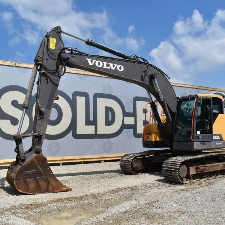 2018 VOLVO ECR235EL