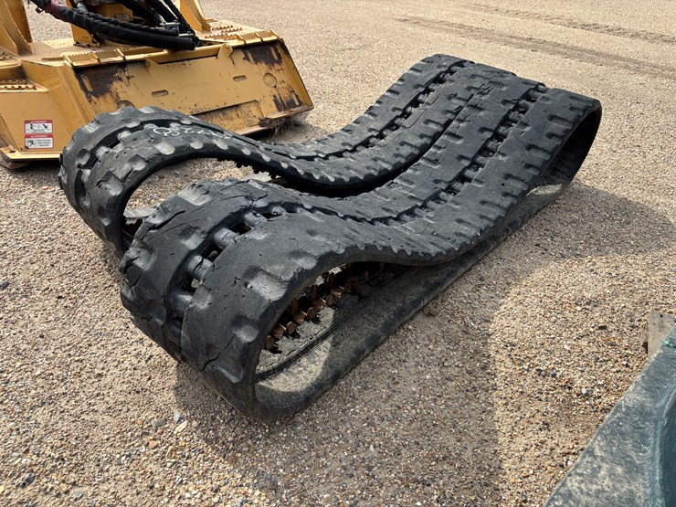 #79728-•-rubber-tracks-image-3