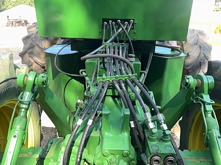 john-deere-7520-image-7