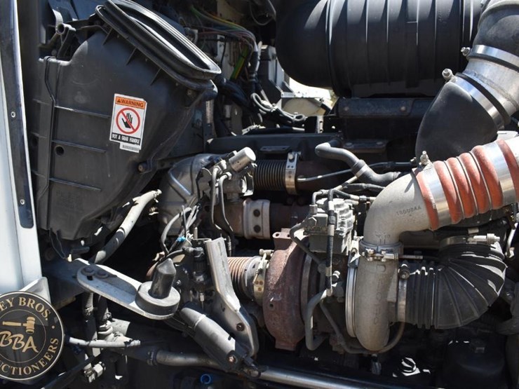 2011-kenworth-t660-image-73