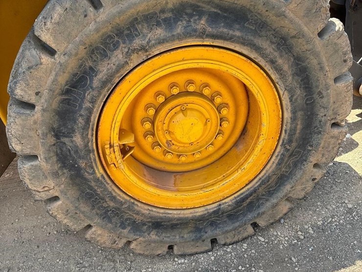 volvo-l90h-image-23