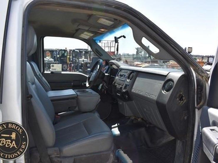 2016-ford-f550-sd-image-25