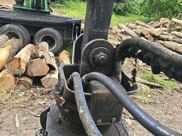 2014-deere-437d-image-26