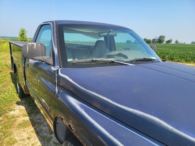 2002-dodge-2500-image-40