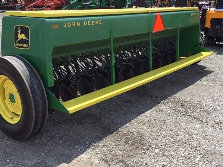 john-deere-8300-image-5