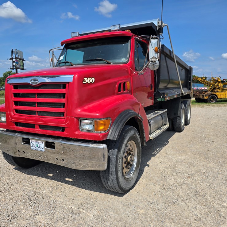 1999 STERLING L8511