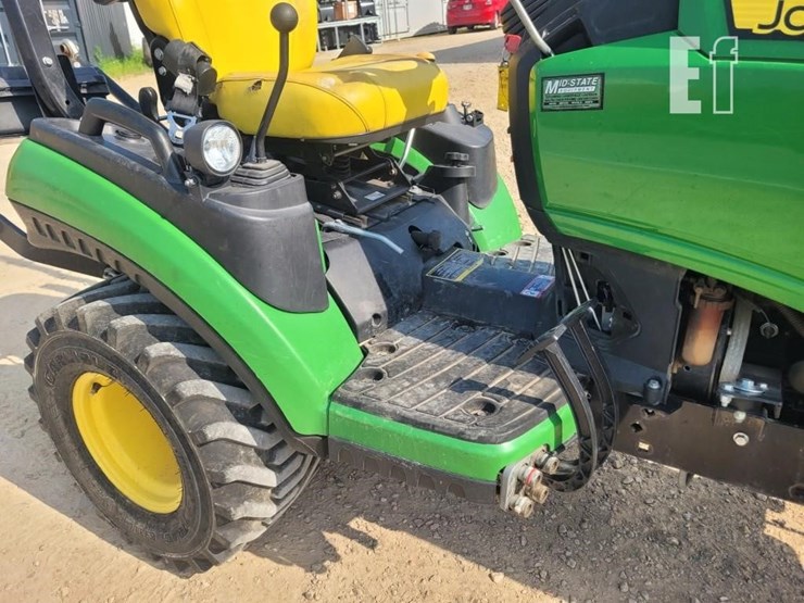 john-deere-1025r-image-11