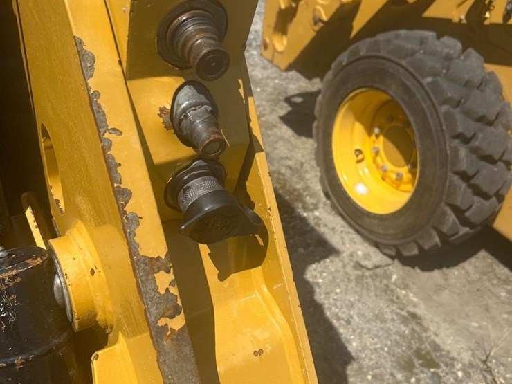 caterpillar-239d-image-9