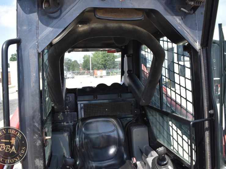 2017-takeuchi-ts50v-image-39