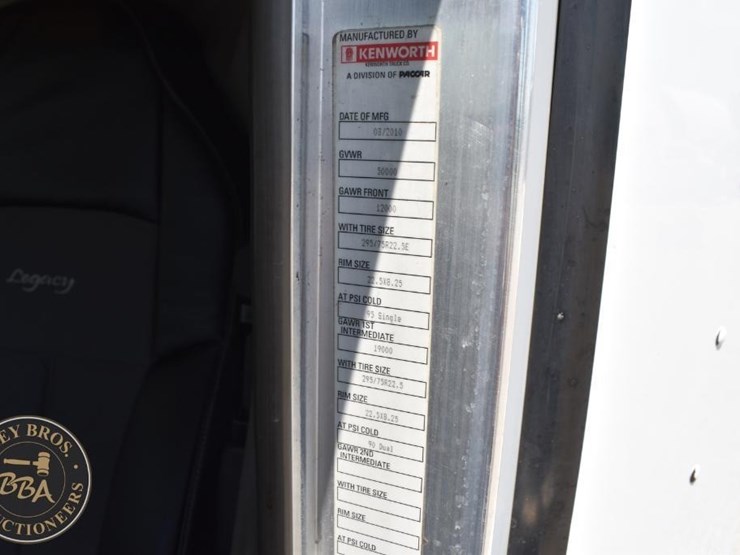 2011-kenworth-t660-image-96