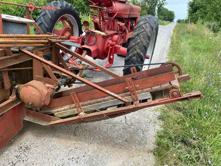 vermeer-model-12-pto-field-tiling-machine-image-3