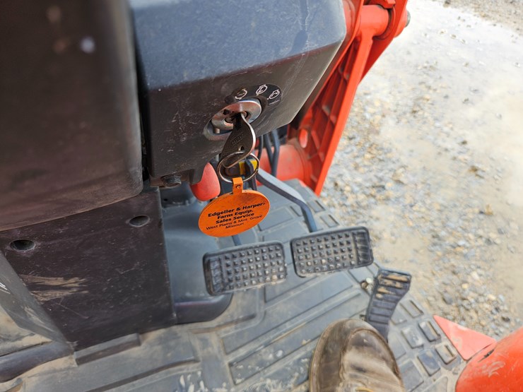 #20866-•-2008-kubota-l3240-tractor-image-26