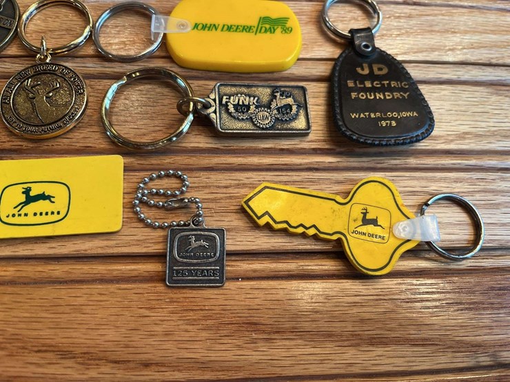 john-deere-keychains-image-4