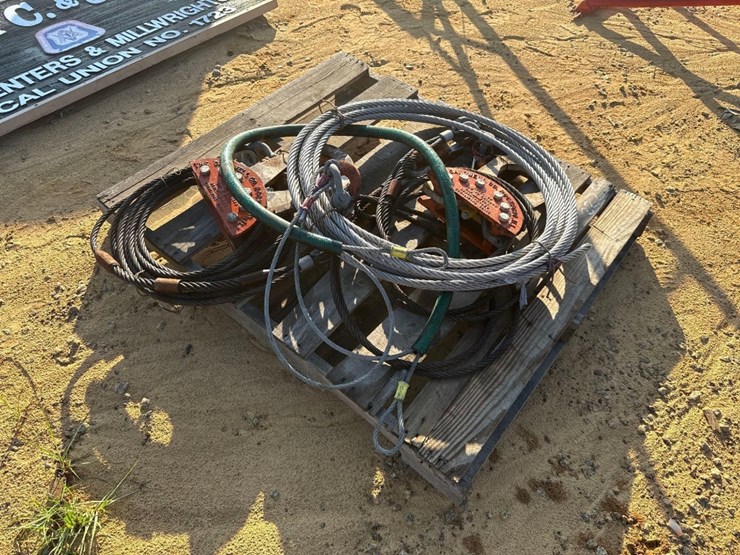 2229---pallet-of-cable-and-hooks-image-2