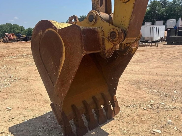 2015-caterpillar-335f-lcr-image-7