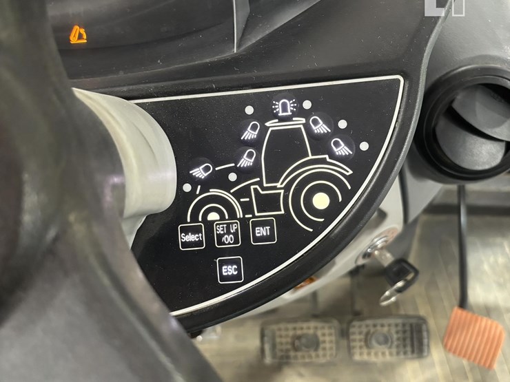 kubota-m7-132-image-22