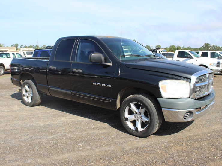 2007-dodge-ram-1500-image-2