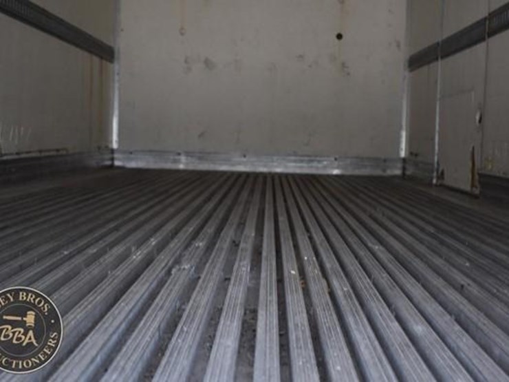 2008-kenworth-t300-image-35