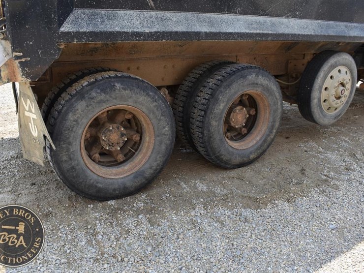 1996-mack-rd688s-image-45