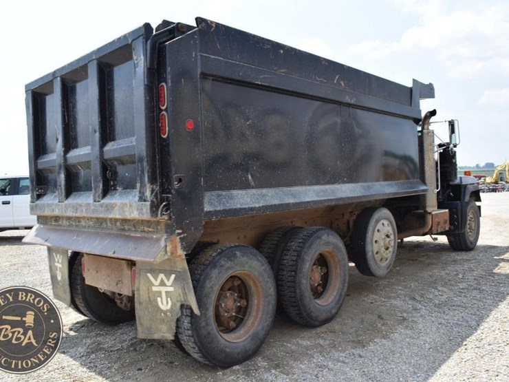 1996-mack-rd688s-image-21