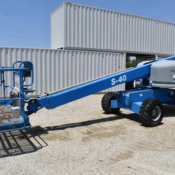 2015 GENIE S40