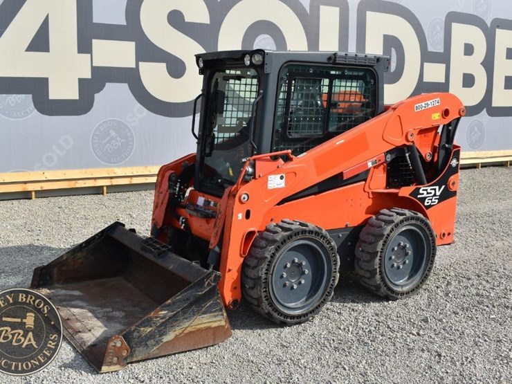 2020-kubota-ssv65-image-4