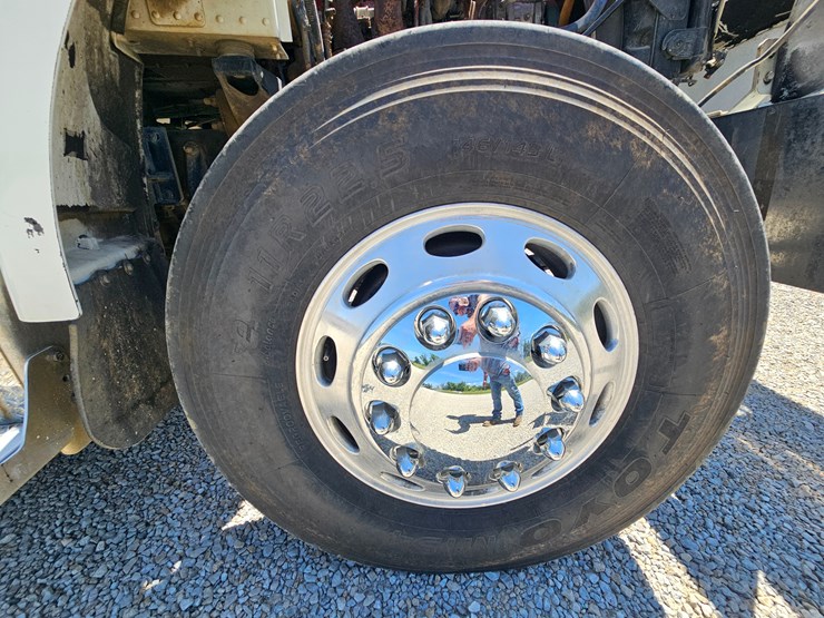 2012-peterbilt-382-image-108