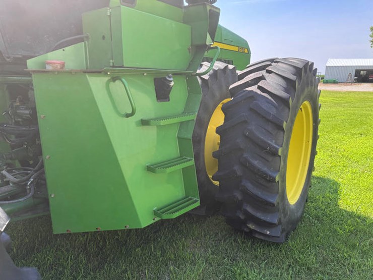 1990-john-deere-8760-image-11