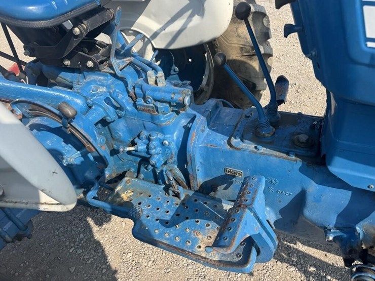 ford-4000-image-13